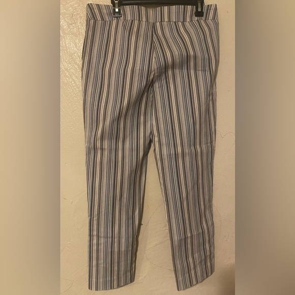 Zac and Rachel Striped Capris - Picture 2 of 2